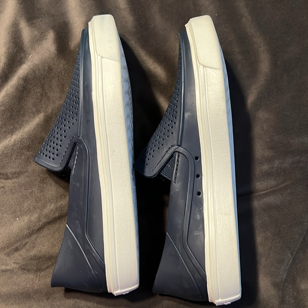 Crocs Women's Navy Slip-On Perforated Comfort Shoes - Picture 4 of 5